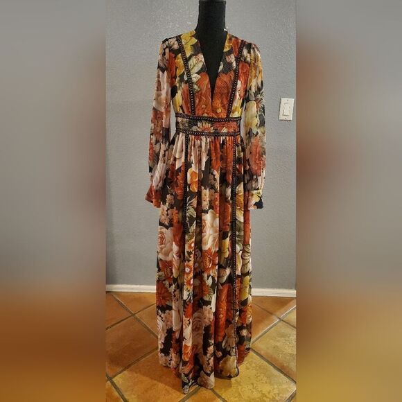Floral Maxi Dress‎ with Belt - Picture 3 of 11